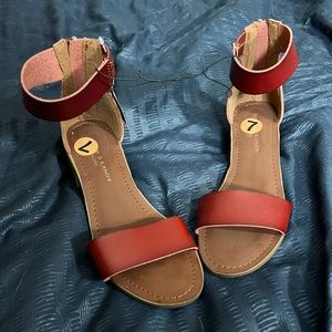 Sandals. Size 7 (Women)